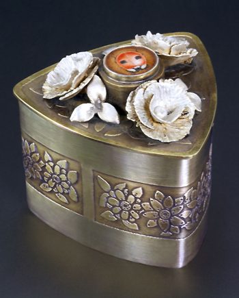 Lady Bug Box. Art Jewelry by Carol Salisbury